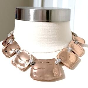 St Thomas Rose Gold Tone Chunky Necklace Adjustable Lobster Claw Clasp EUC